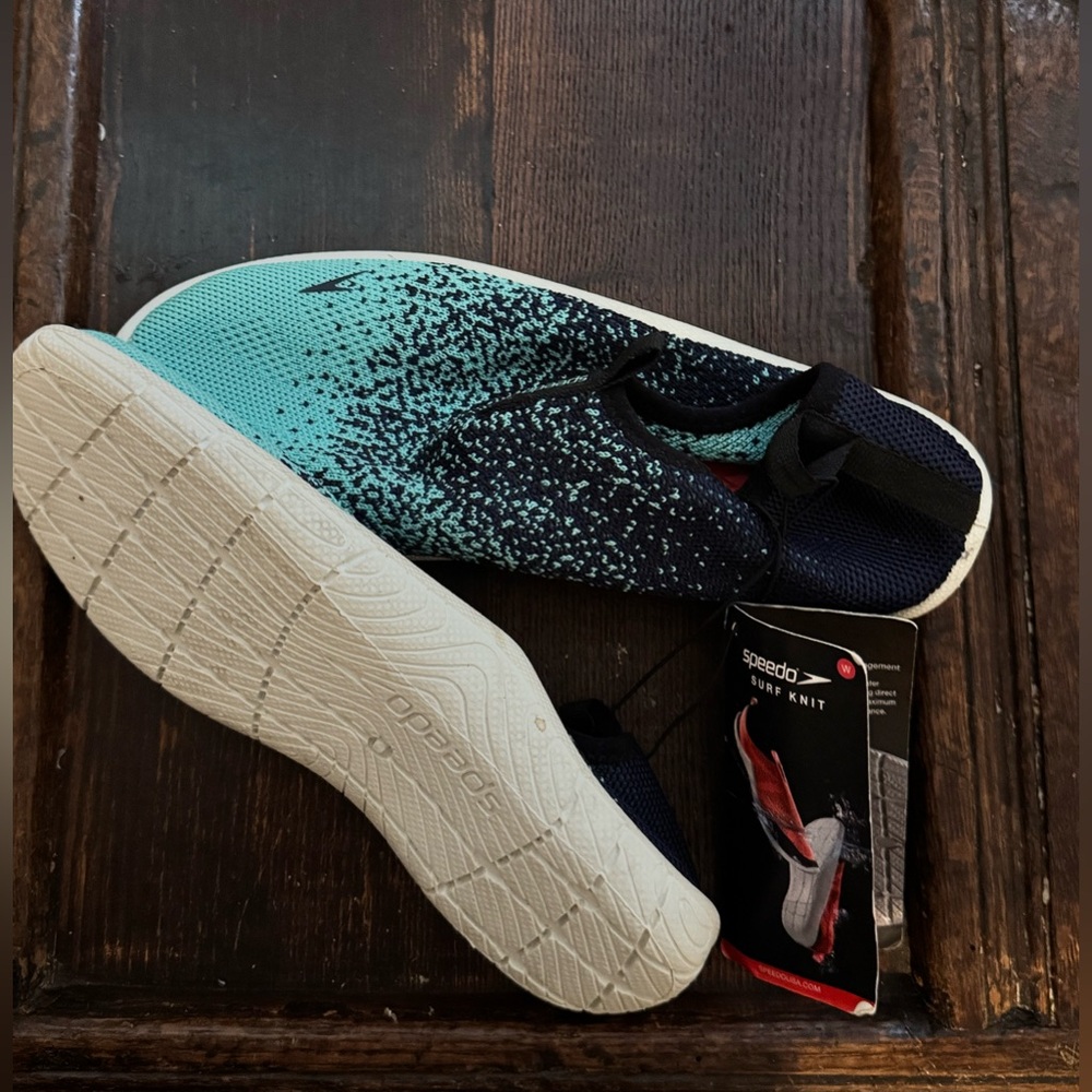 Speedo Surf Knit Water Shoes Womens Size 7 Teal Navy Blue Ombre Slip On NWT